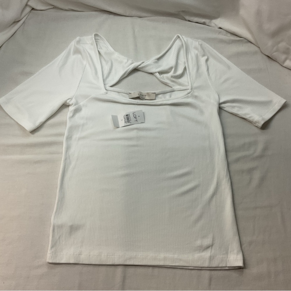 LOFT NWT Women's White Short Sleeve Cut Out Neck Line Shirt, Size Small